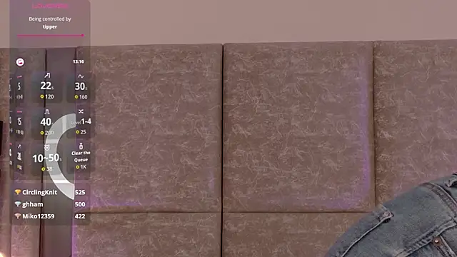 Snapshot of Martina-Roberts- chatting on 11/01/25, 03:52 Martina-Roberts- online show from 11/01/25, 03:52