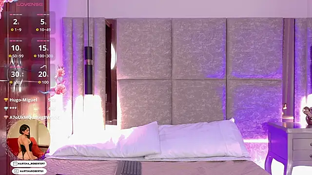 Snapshot of Martina-Roberts- chatting on 11/27/25, 03:30 Martina-Roberts- online show from 11/27/25, 03:30