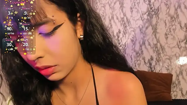 ChloeeMason online show from 10/17/25, 11:02