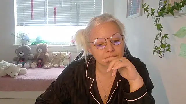 Linsy Kim online show from 01/10/26, 09:00