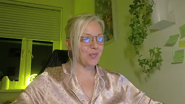 Linsy Kim online show from 03/06/26, 08:27