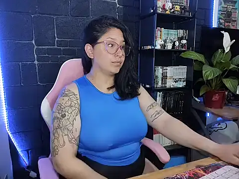 Snapshot of Sweet_yamii chatting on 11/08/25, 02:56 Sweet yamii online show from 11/08/25, 02:56