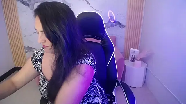 tamara ch1 online show from 11/11/25, 03:39