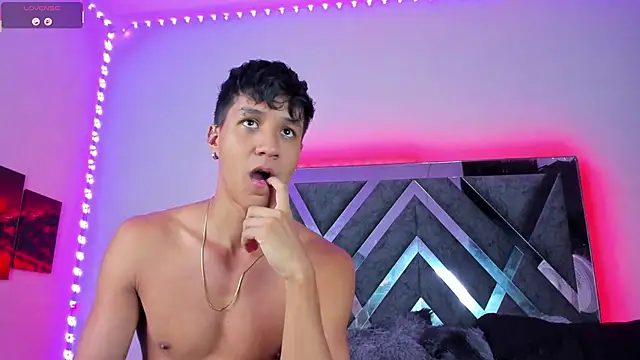 Robertmiller21 online show from 09/19/25, 04:36