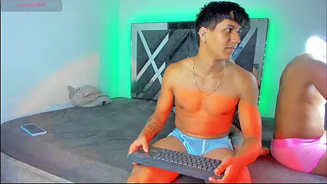 Snapshot of Robertmiller21 chatting on 04/08/26, 12:43 Robertmiller21 online show from 04/08/26, 12:43