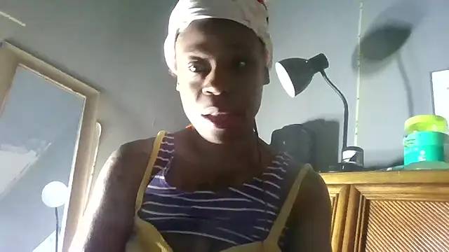 Snapshot of Tishrella6 chatting on 06/21/26, 06:27 Tishrella6 online show from 06/21/26, 06:27