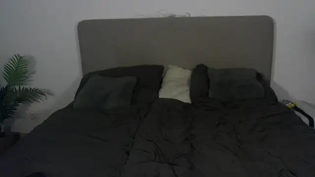 Snapshot of stelli_99 chatting on 10/18/25, 05:46 stelli 99 online show from 10/18/25, 05:46