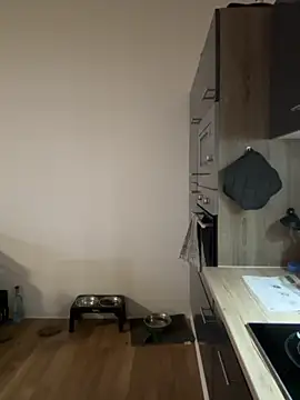 Snapshot of stelli_99 chatting on 10/22/25, 03:45 stelli 99 online show from 10/22/25, 03:45