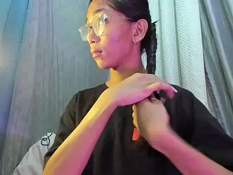 Aiko shemalexxx online show from 09/24/25, 10:18