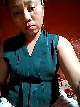 Snapshot of venu00 chatting on 09/21/25, 01:13 venu00 online show from 09/21/25, 01:13