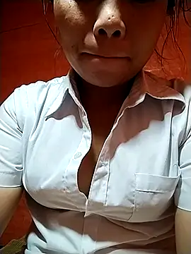 Snapshot of venu00 chatting on 10/10/25, 12:48 venu00 online show from 10/10/25, 12:48