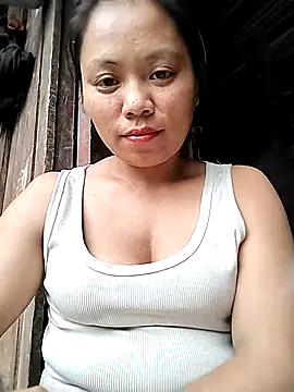 Snapshot of venu00 chatting on 10/14/25, 04:57 venu00 online show from 10/14/25, 04:57