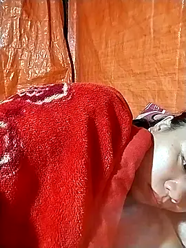 Snapshot of venu00 chatting on 10/24/25, 03:47 venu00 online show from 10/24/25, 03:47