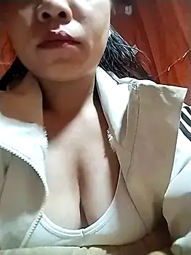 Snapshot of venu00 chatting on 11/03/25, 11:26 venu00 online show from 11/03/25, 11:26