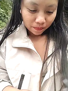 Snapshot of venu00 chatting on 11/21/25, 03:05 venu00 online show from 11/21/25, 03:05