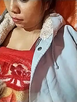 Snapshot of venu00 chatting on 11/27/25, 04:31 venu00 online show from 11/27/25, 04:31