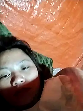 Snapshot of venu00 chatting on 11/29/25, 11:08 venu00 online show from 11/29/25, 11:08