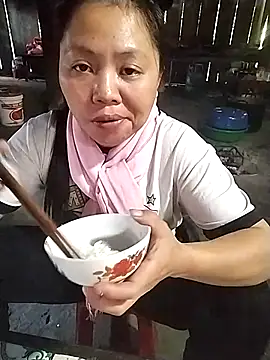 Snapshot of venu00 chatting on 12/01/25, 03:00 venu00 online show from 12/01/25, 03:00