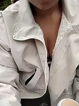 Snapshot of venu00 chatting on 12/05/25, 06:33 venu00 online show from 12/05/25, 06:33