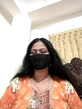 Snapshot of Neha-37 chatting on 10/17/25, 04:20 Neha-37 online show from 10/17/25, 04:20