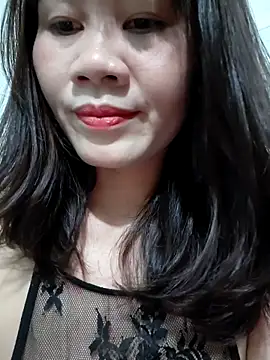 Snapshot of Singlemom69x chatting on 06/19/26, 01:37 Singlemom69x online show from 06/19/26, 01:37