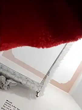 Snapshot of Minky69 chatting on 01/08/26, 04:48 Minky69 online show from 01/08/26, 04:48