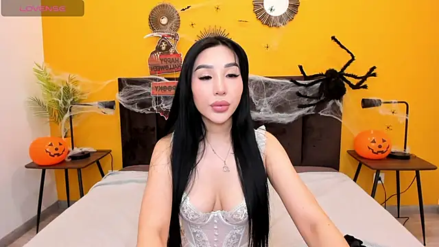 Jennifer Munoz online show from 10/29/25, 01:30