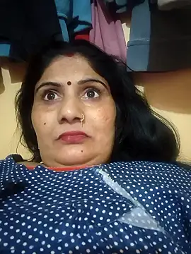 Snapshot of Rakhi99x chatting on 04/05/26, 06:05 Rakhi99x online show from 04/05/26, 06:05