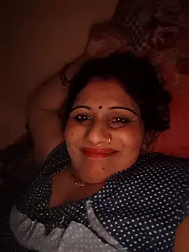 Snapshot of Rakhi99x chatting on 05/03/26, 06:25 Rakhi99x online show from 05/03/26, 06:25