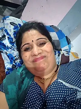 Snapshot of Rakhi99x chatting on 05/13/26, 05:21 Rakhi99x online show from 05/13/26, 05:21