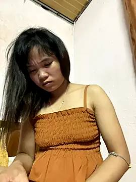 Ngoc-bbi online show from 09/18/25, 04:42