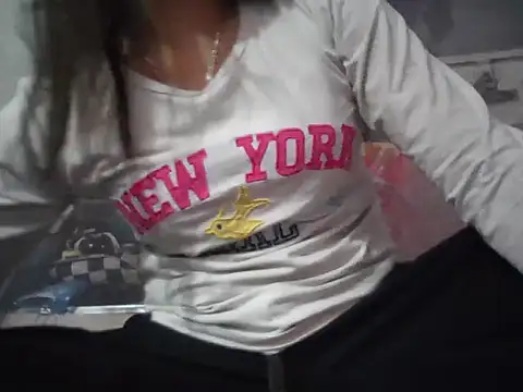 Ngoc-bbi online show from 06/30/26, 04:08