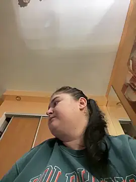 Snapshot of DazzzlingDame chatting on 12/22/25, 07:22 DazzzlingDame online show from 12/22/25, 07:22