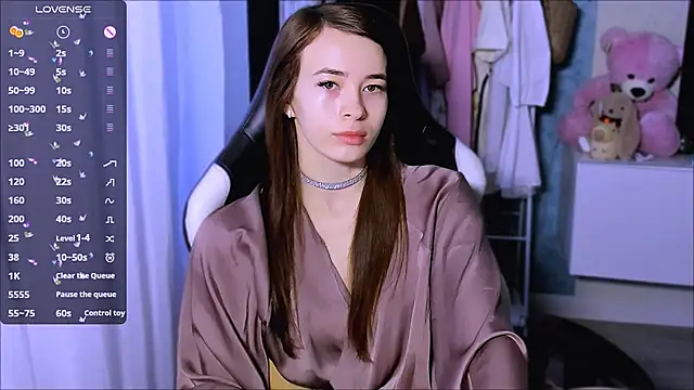 ZoyaMill online show from 09/23/25, 04:37