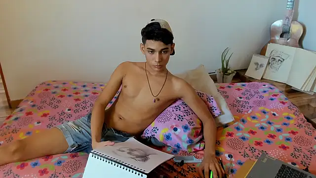 AliottTwink online show from 10/28/25, 08:22