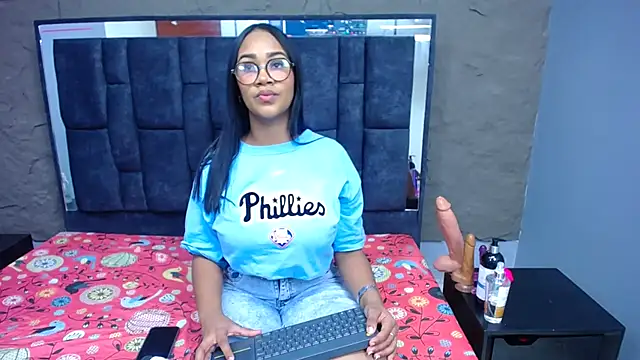 Snapshot of sanabeltits202cl chatting on 02/17/26, 04:24 sanabeltits202cl online show from 02/17/26, 04:24