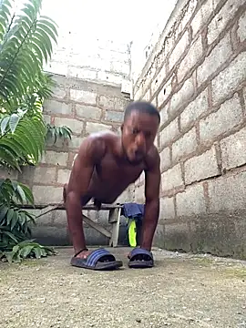 Snapshot of Makemecum634941 chatting on 10/25/25, 07:38 Makemecum634941 online show from 10/25/25, 07:38