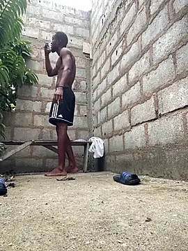 Snapshot of Makemecum634941 chatting on 10/27/25, 08:29 Makemecum634941 online show from 10/27/25, 08:29