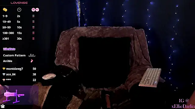 Snapshot of EllieDarlyn chatting on 02/20/26, 01:35 EllieDarlyn online show from 02/20/26, 01:35