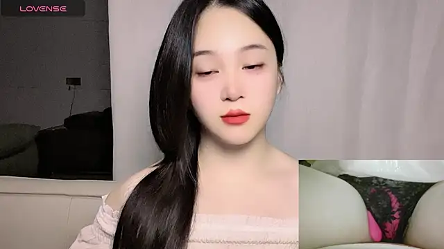 woaiqinqin online show from 11/09/25, 03:21