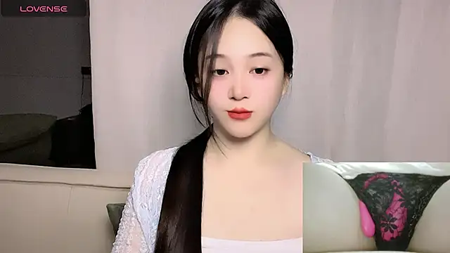 woaiqinqin online show from 11/15/25, 03:52