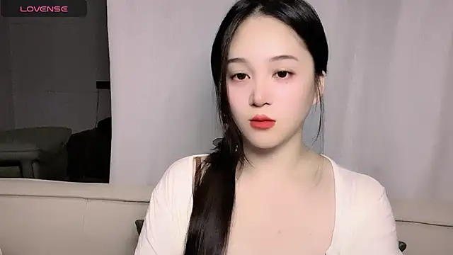 woaiqinqin online show from 11/16/25, 03:28