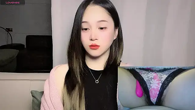 woaiqinqin online show from 03/12/26, 04:13