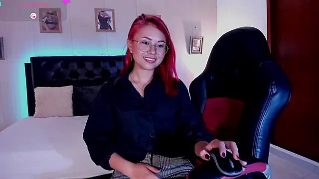 MAYASMITH   online show from 07/19/26, 05:44