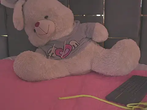 Doll kata  online show from 10/15/25, 01:44