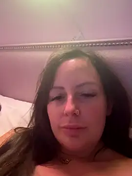 nightingale27 online show from 09/17/25, 08:21