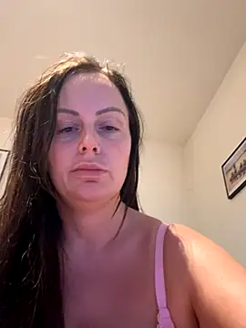 nightingale27 online show from 10/09/25, 06:28