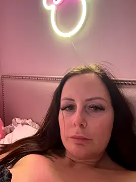 nightingale27 online show from 12/04/25, 09:45