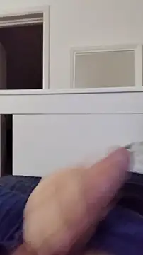 Snapshot of NewJoiner chatting on 11/06/25, 09:05 NewJoiner online show from 11/06/25, 09:05