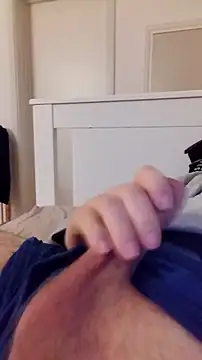 Snapshot of NewJoiner chatting on 11/26/25, 06:09 NewJoiner online show from 11/26/25, 06:09